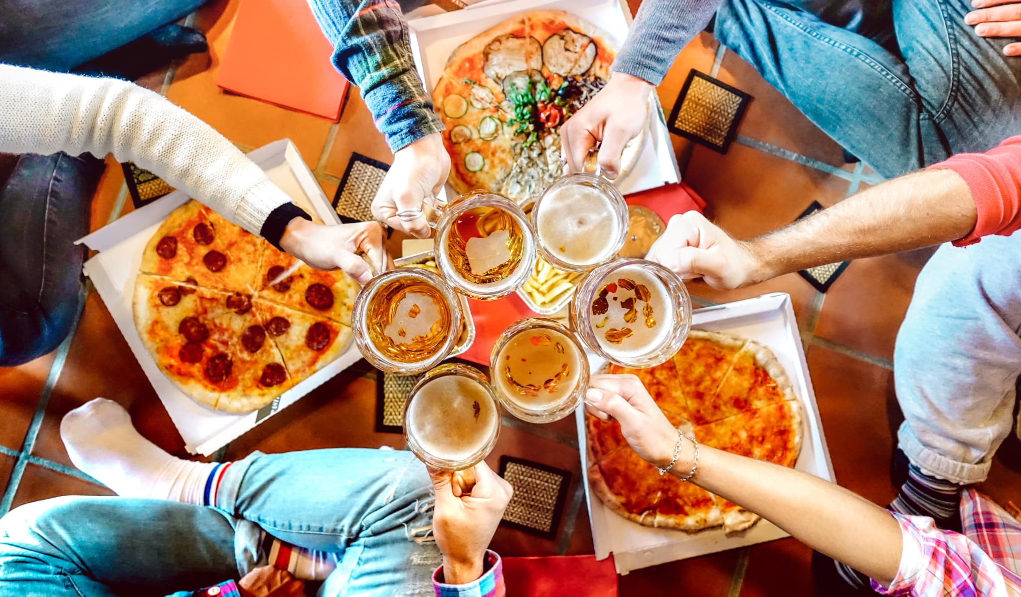 Best Drinks to Serve with Different Types of Pizza